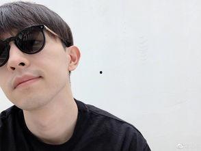 男明星网红手机壳,揭秘男明星网红的时尚选择