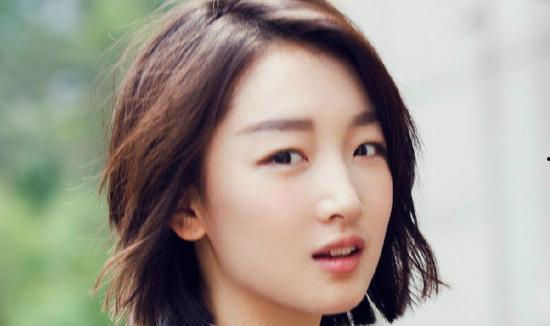 酷似女明星网红的人,她如何酷似女明星，成为新一代网络红人