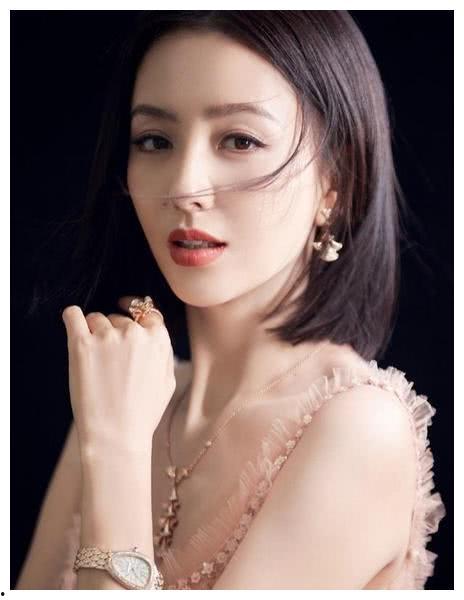 女明星网红剧照图片,揭秘女明星网红的时尚风采