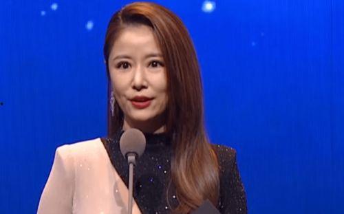 眼睛外凸女明星网红,揭秘外凸眼型女明星网红的独特风采