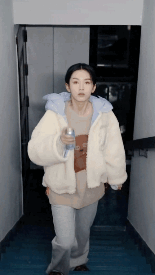 明星网红飘雪变装,明星网红的时尚跨界之旅
