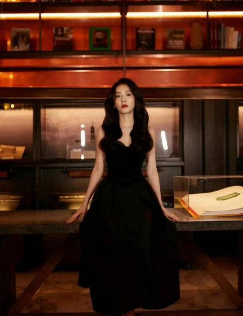 网曝黑料吃瓜不打烊,吃瓜群众夜以继日