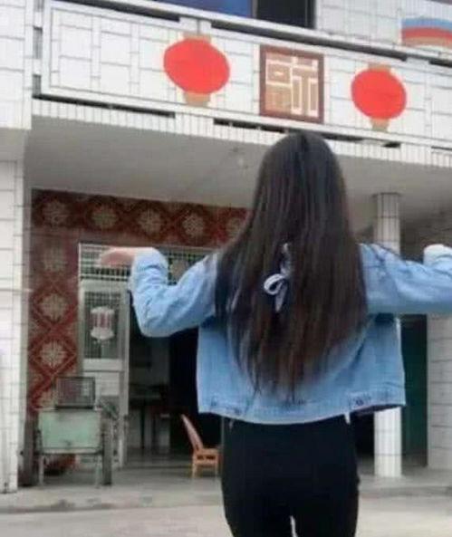 乡村跳舞小明星网红,舞动梦想，绽放网络新风采