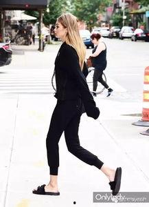 2023年明星网红拖鞋,明星网红拖鞋引领夏日时尚风潮