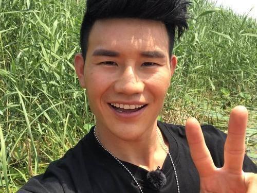 明星网红谢孟伟,从童星到网红，他的成长之路